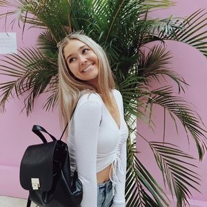 Meet your Posher, Caroline